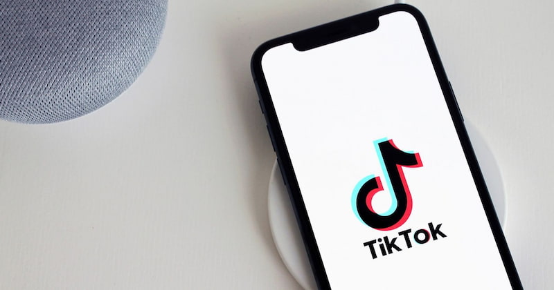 Khung giờ vàng đăng tiktok lên xu hướng là gì?